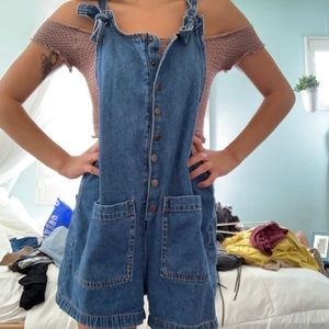 Short overalls